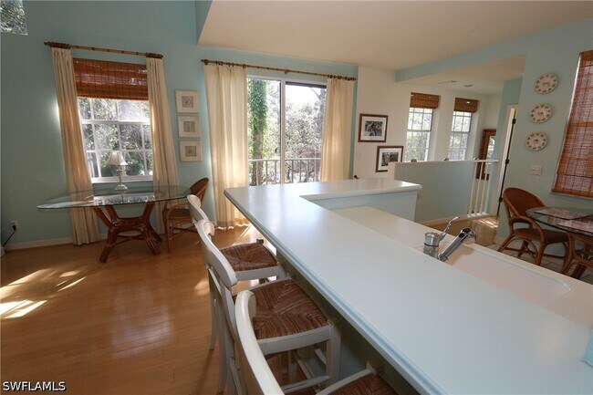 Foto del edificio - 25100 Goldcrest Dr