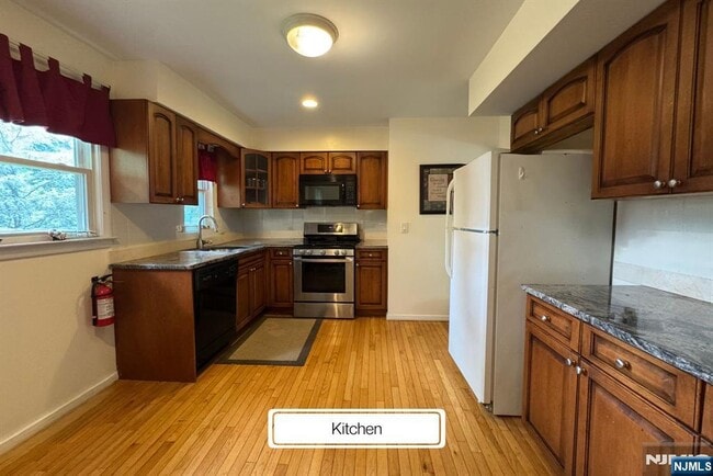 Building Photo - 504 Corella Ct