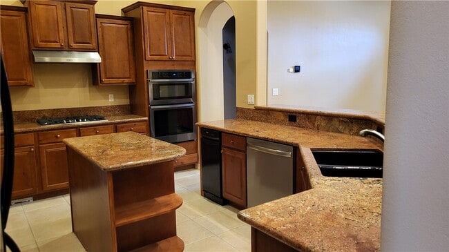 Building Photo - 6301 Vista Laguna Dr