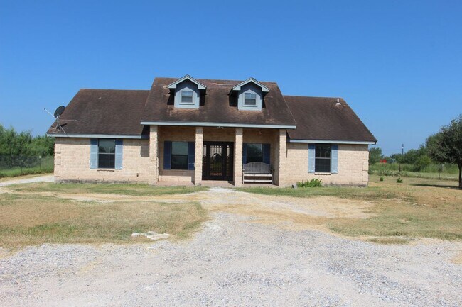 Foto del edificio - 24175 Engleman Rd