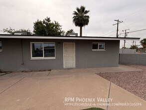 Building Photo - 4837 E Willetta St