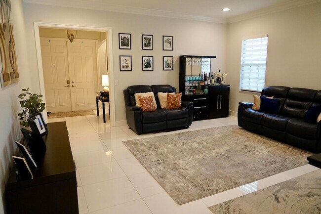 Foto del edificio - 7275 NW 112th Terrace