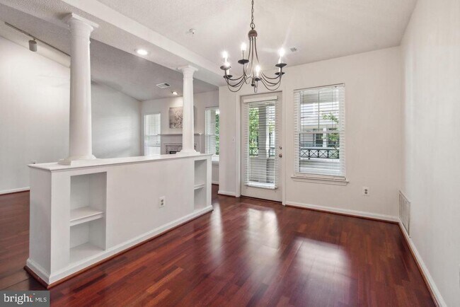 Foto del edificio - 12024 Taliesin Pl