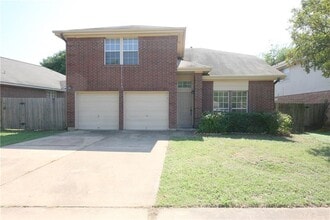 Building Photo - 8005 Tantara Ct
