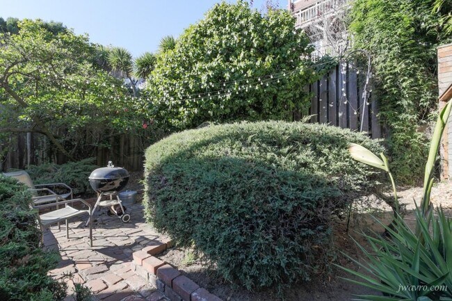 Foto del edificio - 2614 California St