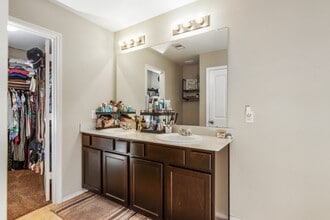 Building Photo - 1766 Parkside Shrs Ln