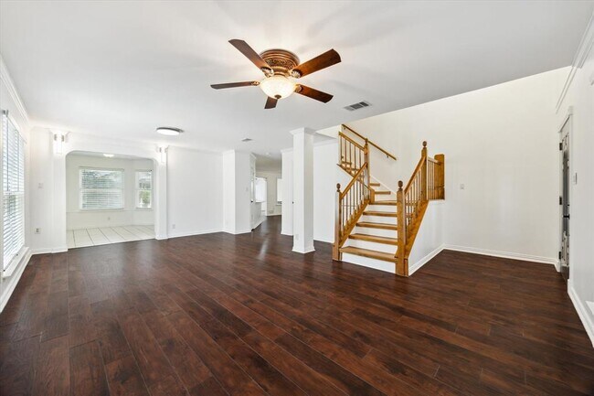 Foto del edificio - 1102 Crestview St