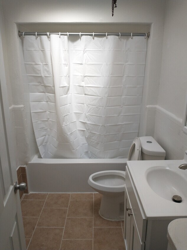 Building Photo - 5109 Pennway St