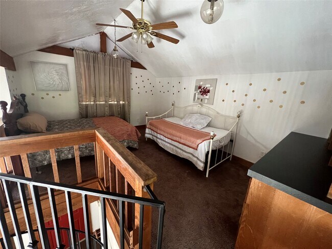 Foto del edificio - 8141 Glenbrook Dr