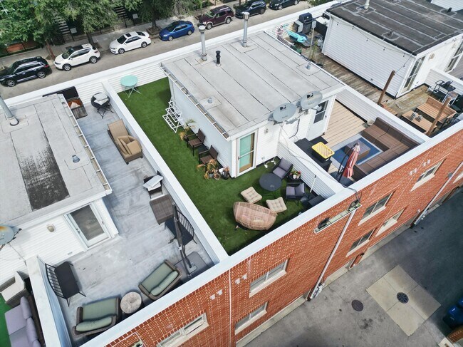 Foto del edificio - 855 W Erie St