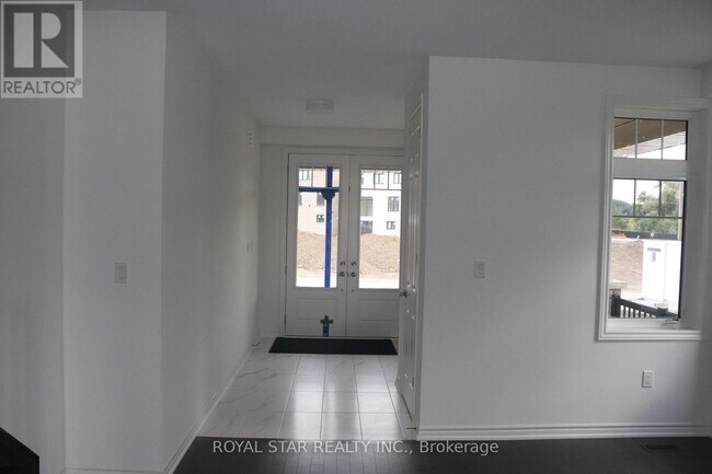 Photo du bâtiment - 69 Bluebird Blvd
