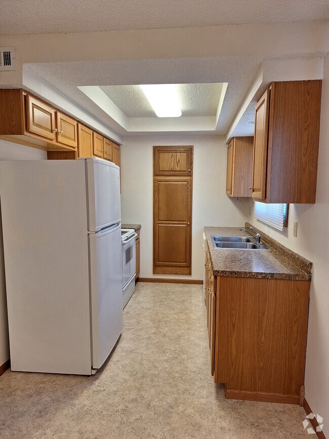 Building Photo - 1308 Galeta Ave