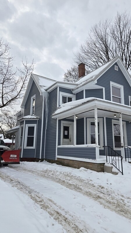 Building Photo - 1023 W 21st St