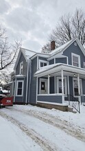 Building Photo - 1023 W 21st St