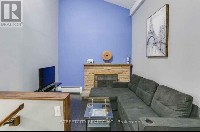 Photo du bâtiment - 1337 Victoria Dr