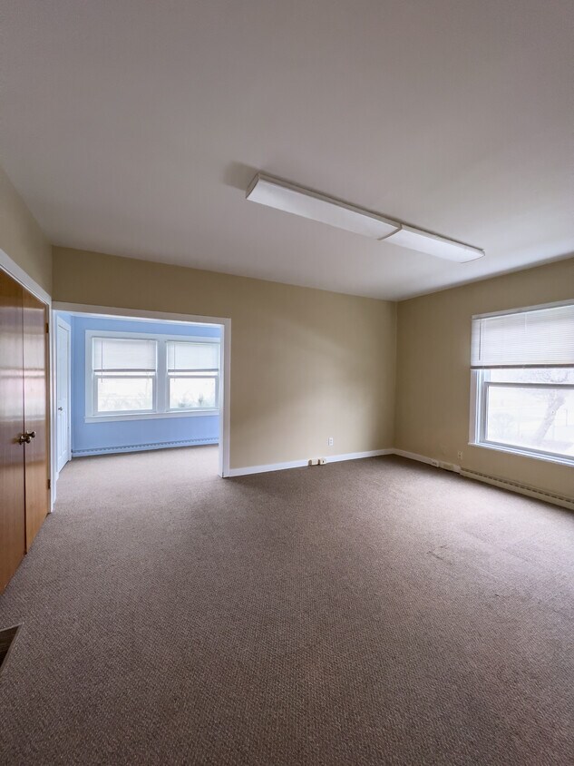 Foto principal - 917 Linden Grove Ave
