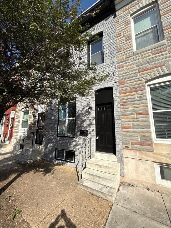Three Bedroom Home in Baltimore - Three Bedroom Home in Baltimore