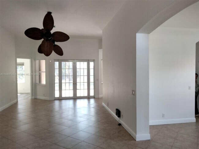 Foto del edificio - 8804 Via Tuscany Dr