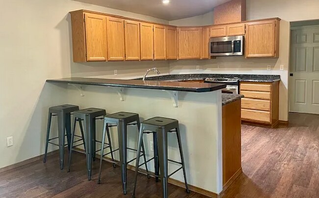 Foto del edificio - 3311 Edgewater Dr