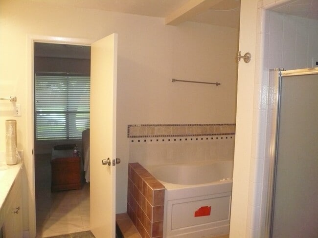 Foto del edificio - 2826 Green Fields Dr
