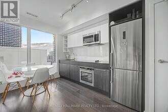 Building Photo - 68 Shuter St