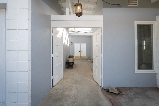 Building Photo - 5102 Daver Ave