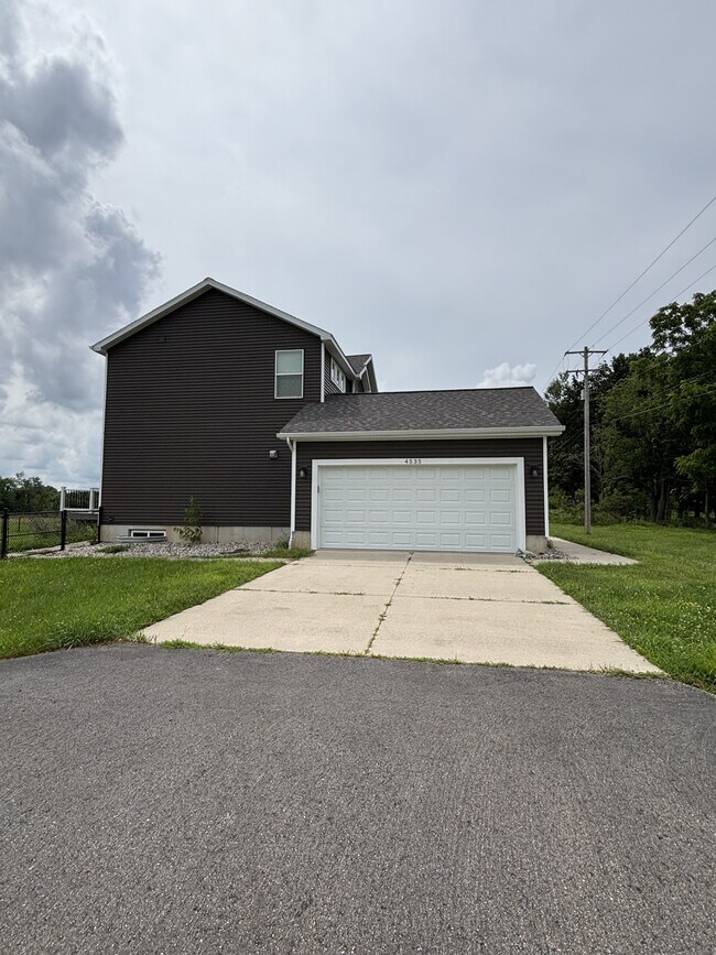 Photo - 4535 Harper Rd House