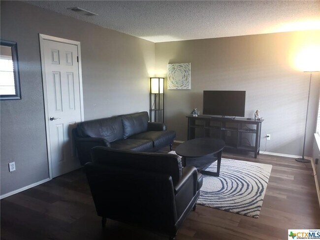 Foto del edificio - 1601 Meadowview Dr