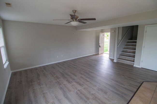 Building Photo - 5307 Silver Mill Dr