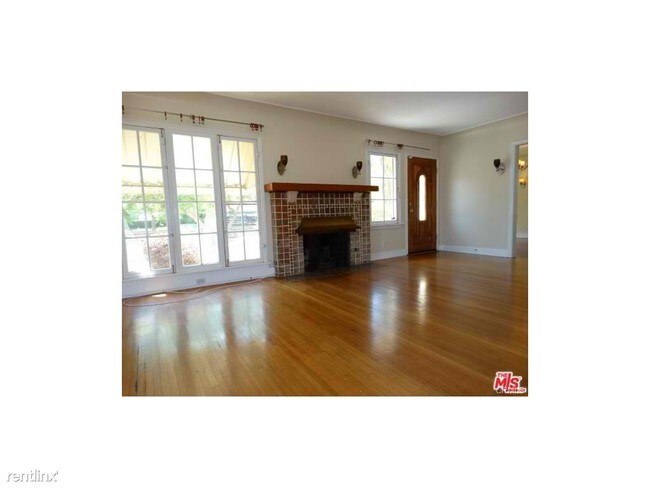 Building Photo - 1086 Meadowbrook Ave