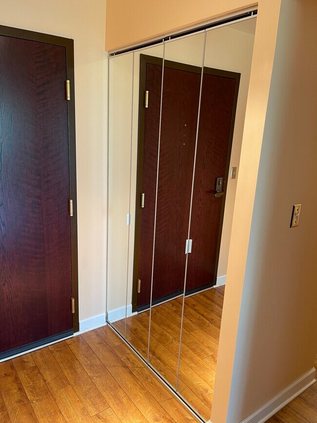 Foto del edificio - 1275 E Baldwin Ln