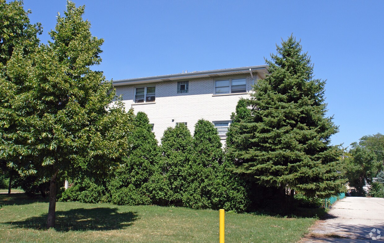 9835 56th St, La Grange, IL 60525 Apartments in La Grange, IL