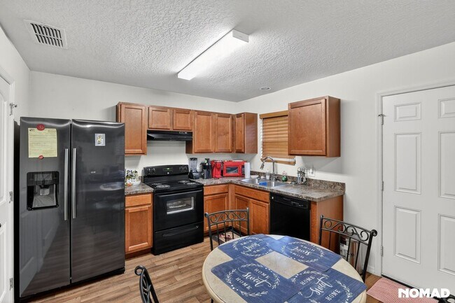 Foto del edificio - 926 Waco Blvd SE