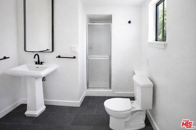 Foto del edificio - 835 N Ogden Dr