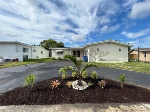 Building Photo - 8690 NW 24th Pl