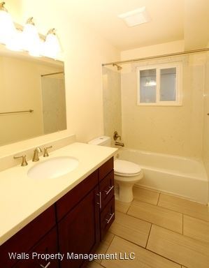 Building Photo - 2501 Thorndyke Ave W