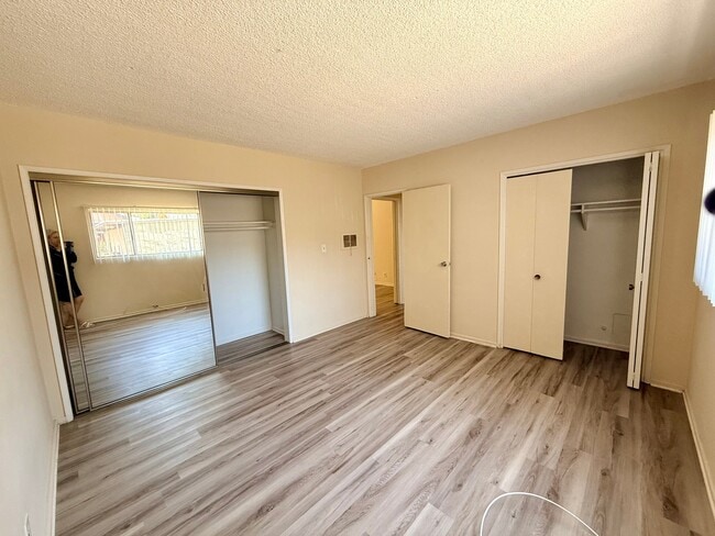 Building Photo - 1516 Rock Glen Ave