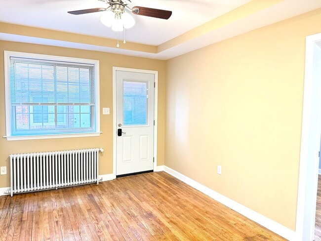 Building Photo - 8800 Plymouth St