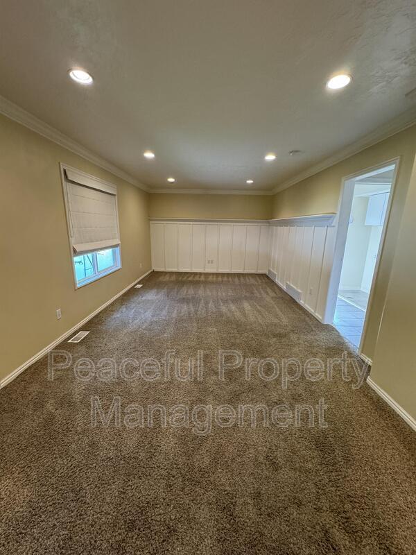 Building Photo - 4507 W Redwood Dr