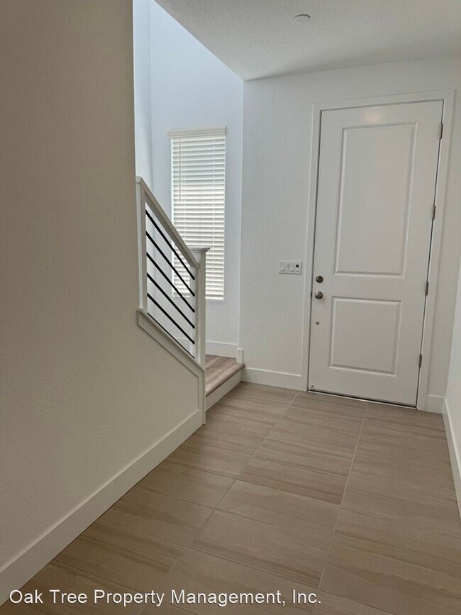 Foto del edificio - 3 br, 2 bath House - 566 W. Mahogany Lane