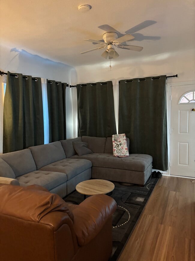 Building Photo - 115 W Tokay St