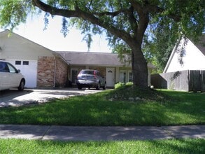 Building Photo - 8827 Neff St