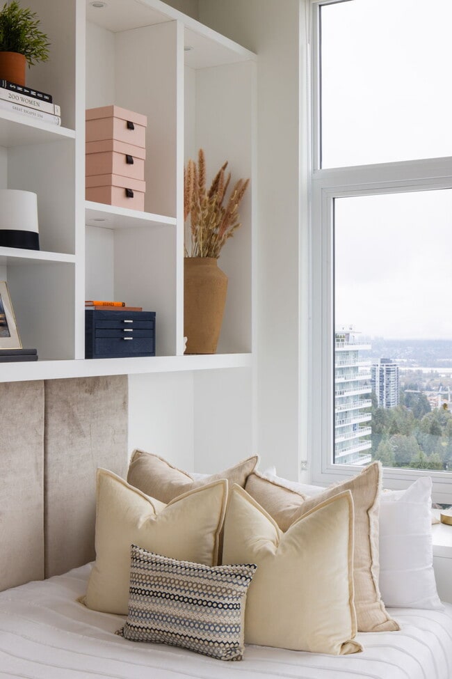 Building Photo - Highpoint Rental