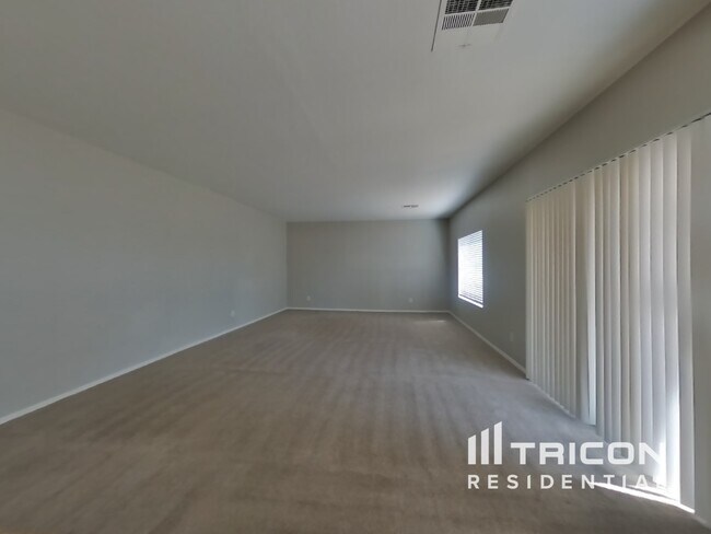 Foto del edificio - 17679 N Avelino Dr