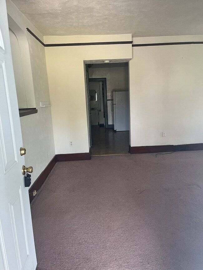 Building Photo - 2237 Brodhead Road, Unit 1