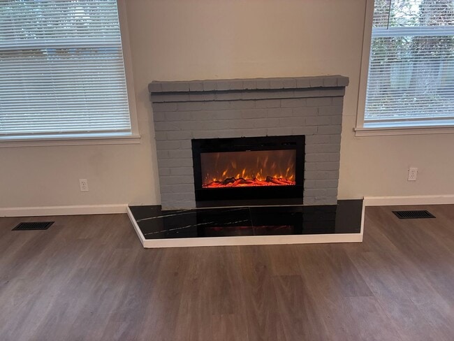 Foto del edificio - Your Newly Updated 3 Bed, 1 Bath Move-In Ready Home!