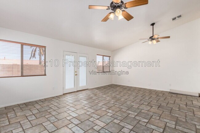 Foto del edificio - 30725 N Royal Oak Way
