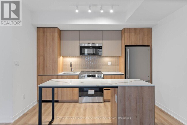 Building Photo - 30 All Nations Dr