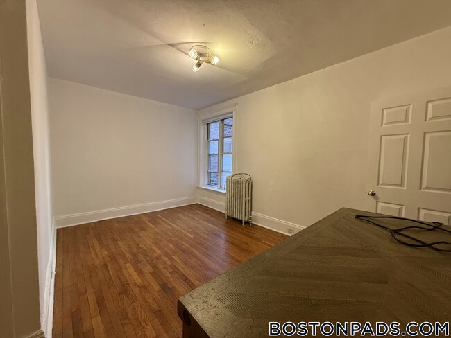 Building Photo - 37 Dwight St