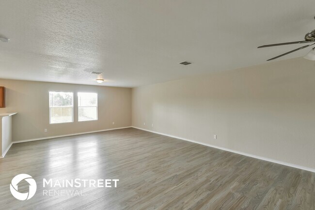 Building Photo - 338 Spruce Breeze